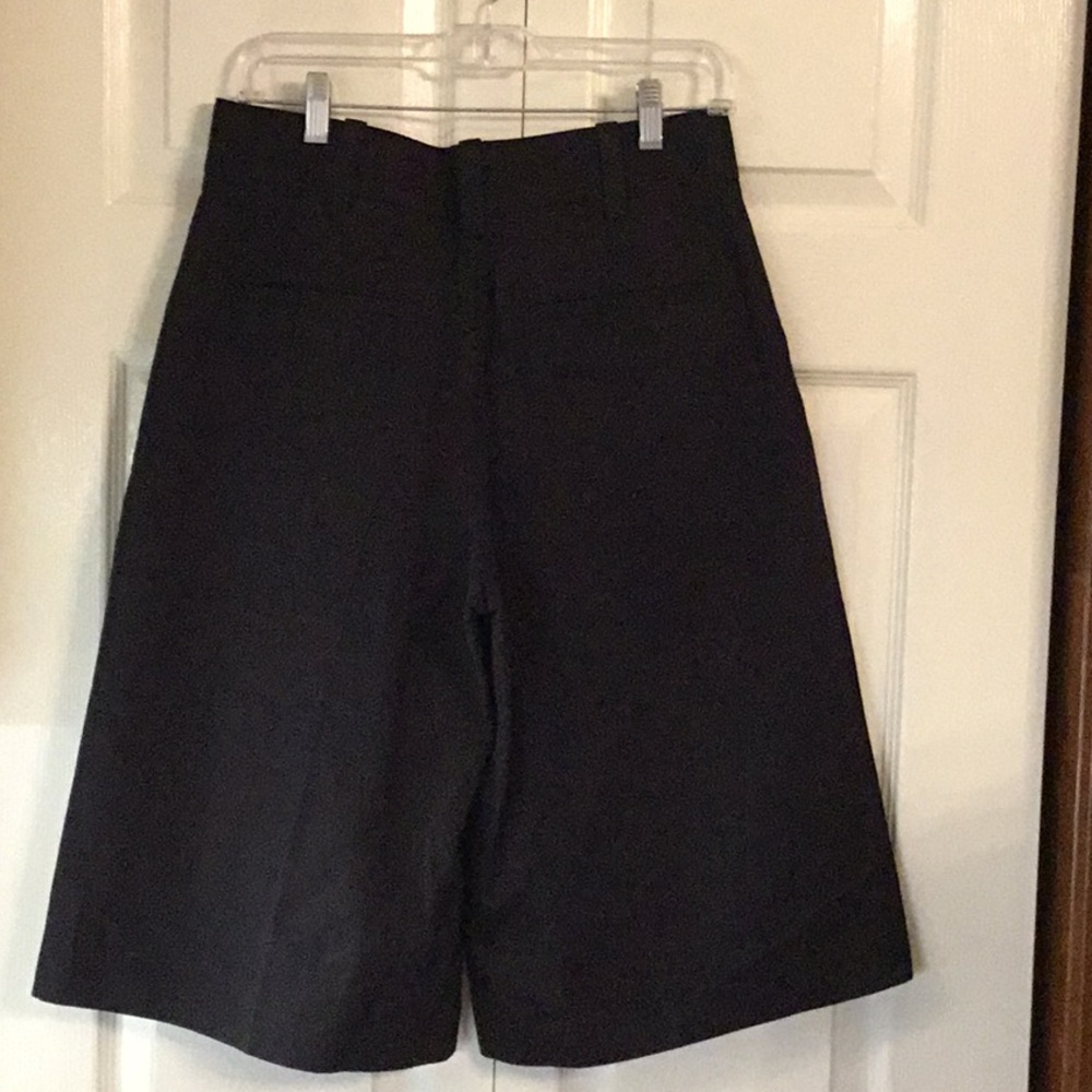 COS Black Wide-Leg Knee-Length Shorts - Picture 8 of 11